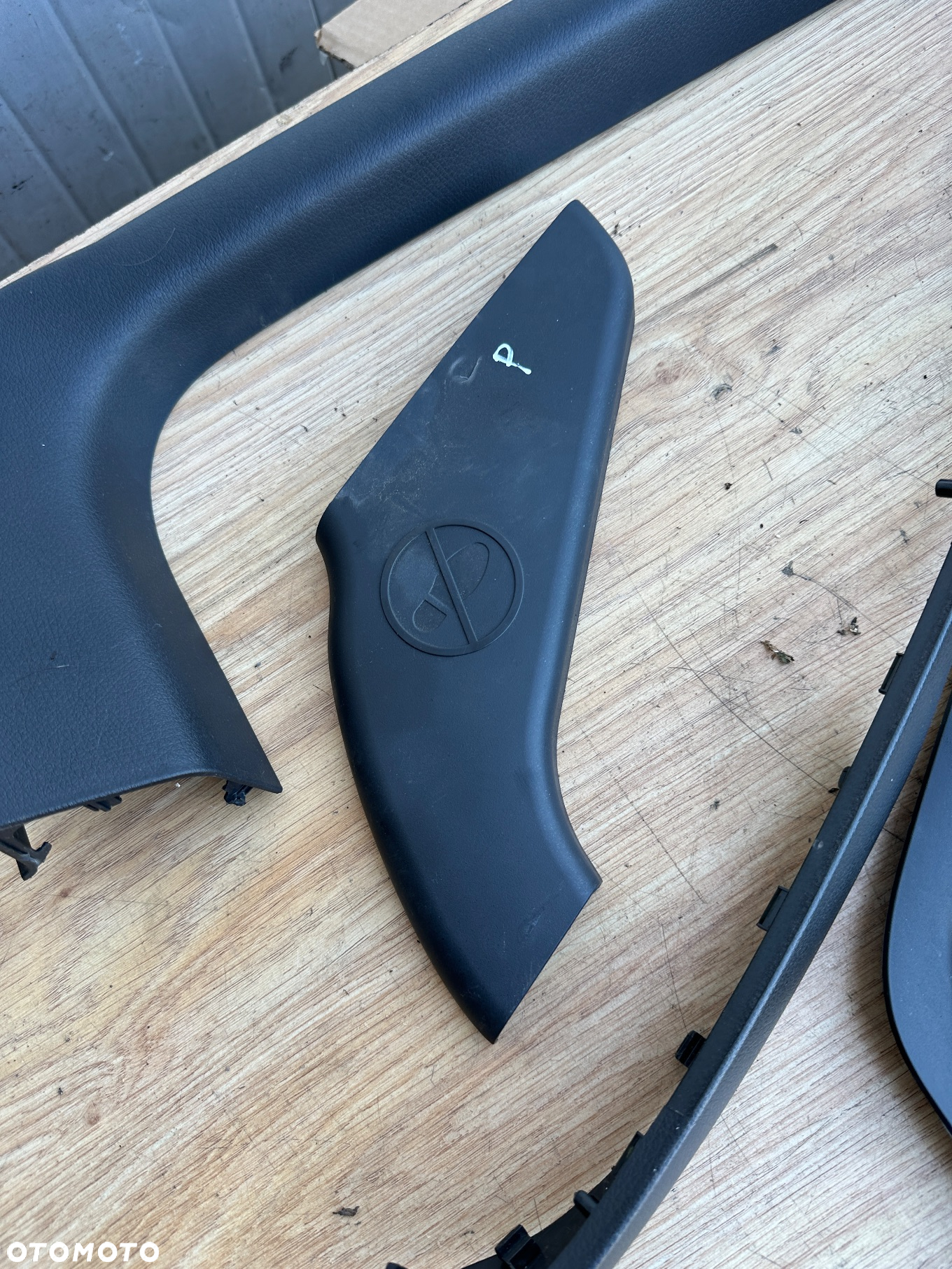 Mercedes 447 VITO V klasa słupek A C D ramka drzwi plastik drzwi - 18