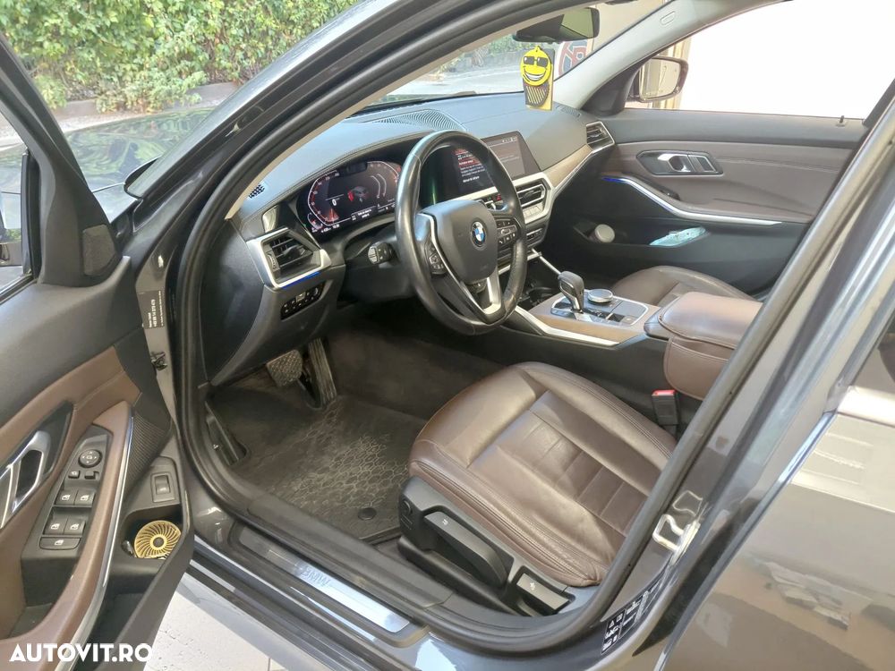BMW Seria 3 320d xDrive AT MHEV - 33