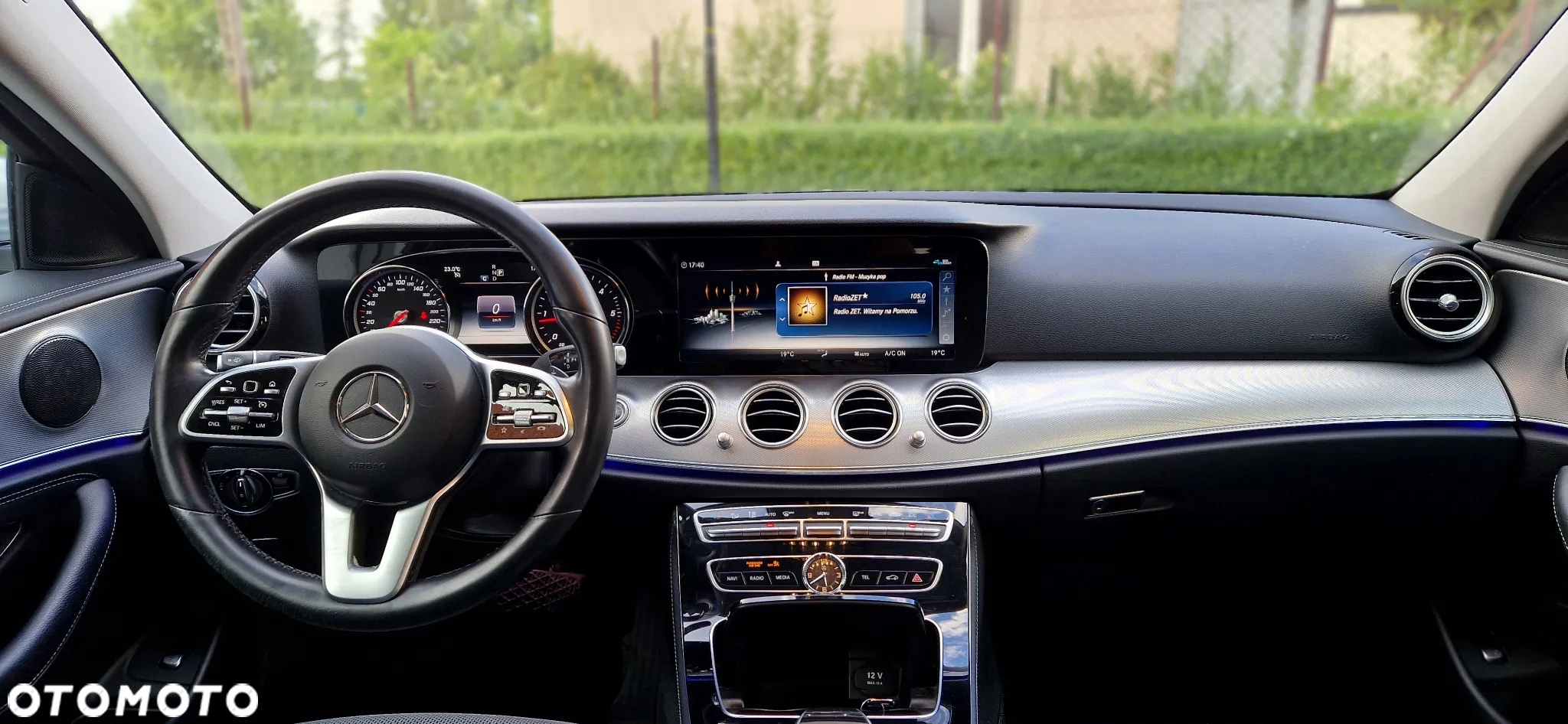 Mercedes-Benz Klasa E 220 d T 9G-TRONIC - 9