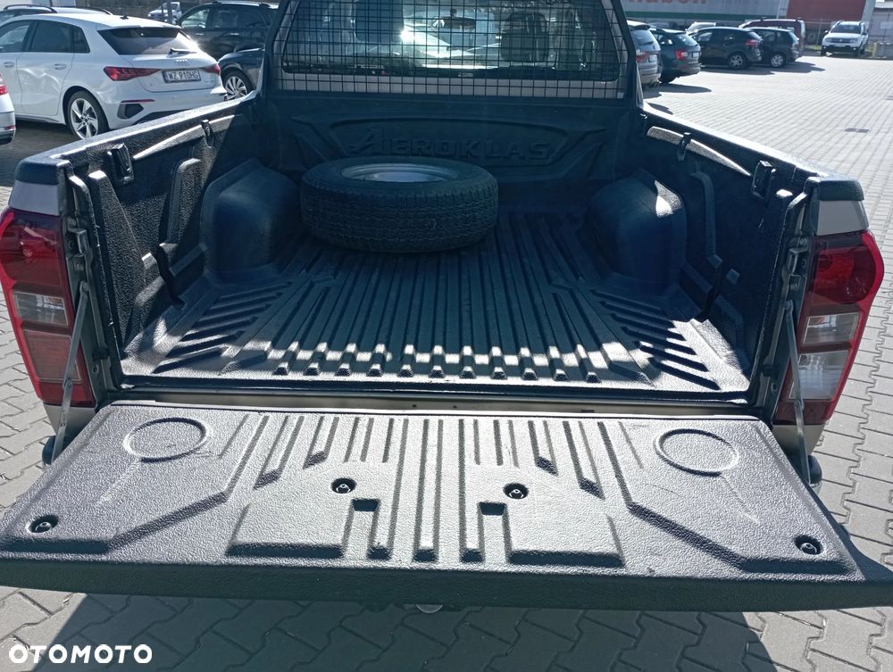 Isuzu D-Max 1.9 EC LS+ - 12