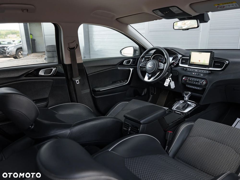 Kia Ceed 1.6 CRDi DCT Platinum Edition - 18