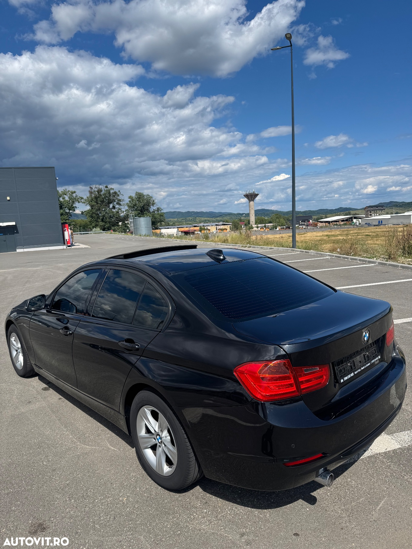 BMW Seria 3 320d Aut. Luxury Line - 8