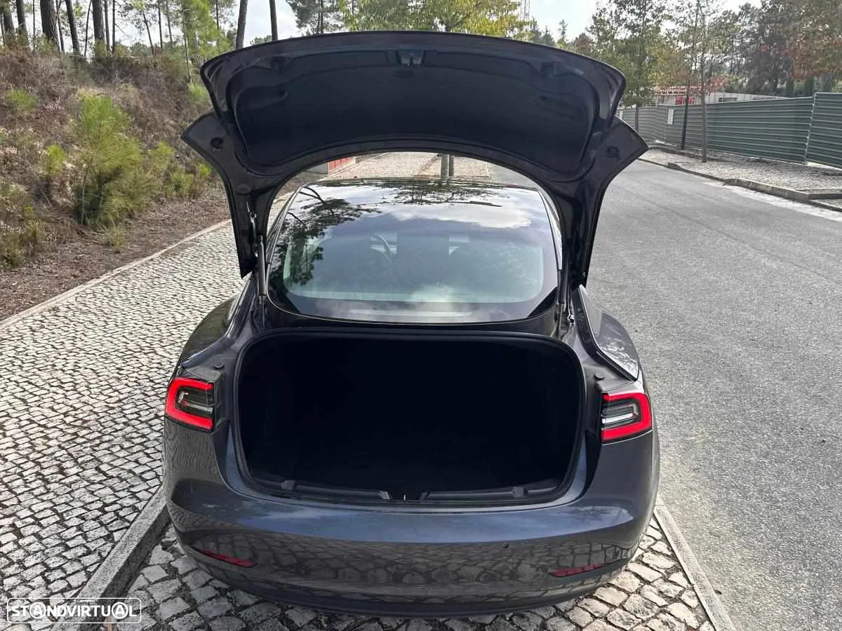 Tesla Model 3 Standard Range Plus RWD - 3