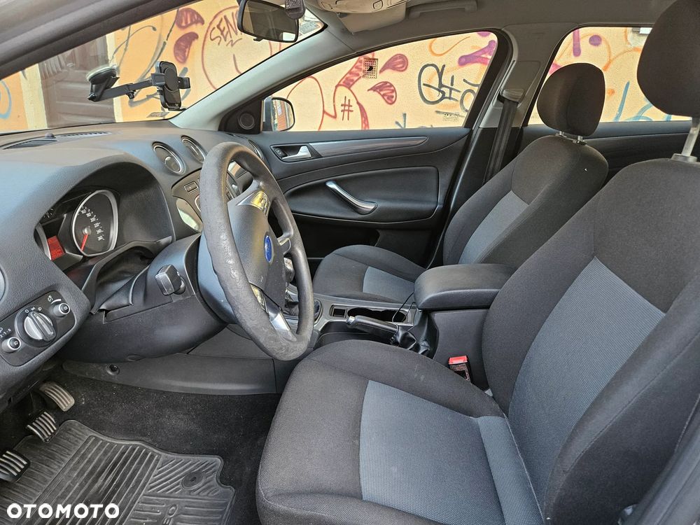Ford Mondeo 2.0 TDCi Silver X Plus - 13