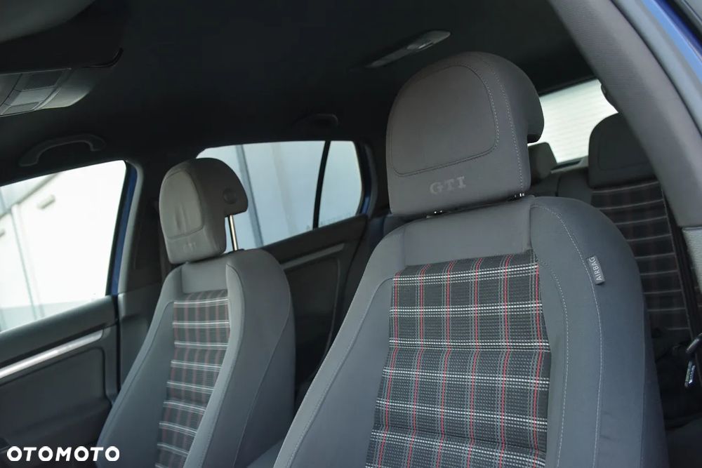 Volkswagen Golf 2.0 GTI DSG - 22