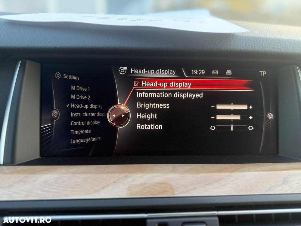 BMW Seria 5 525d xDrive Aut. Luxury Line - 38