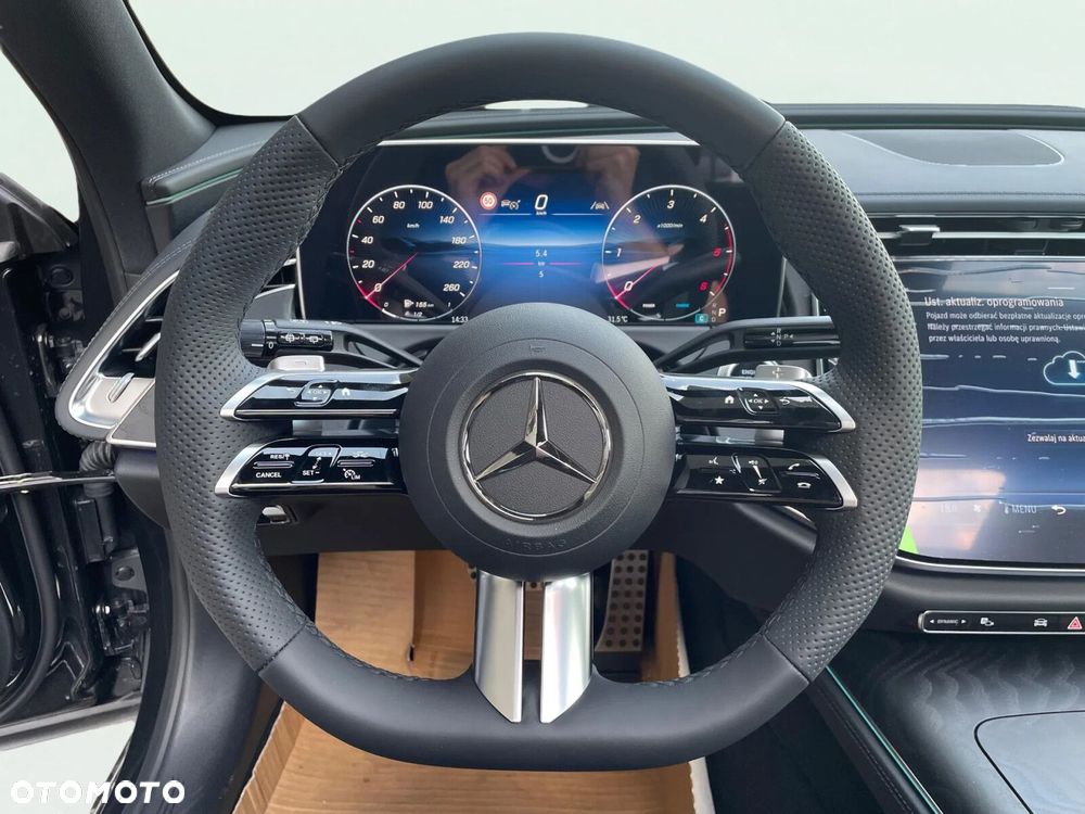 Mercedes-Benz Klasa E 220 d mHEV 4-Matic AMG 9G-Tronic - 25