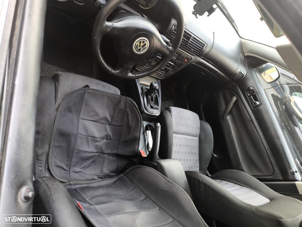 VW Passat Variant - 4