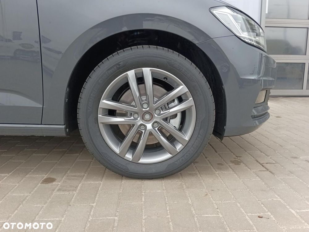 Volkswagen Touran - 27