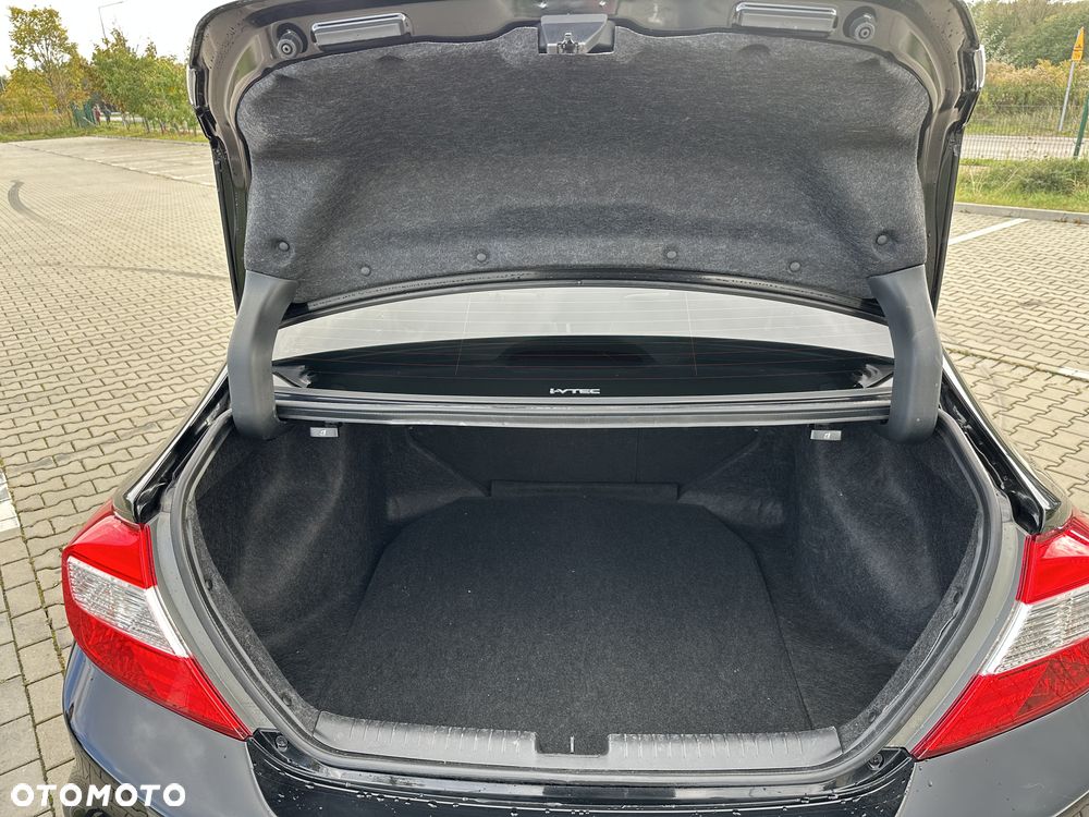 Honda Civic 1.8 Comfort - 36