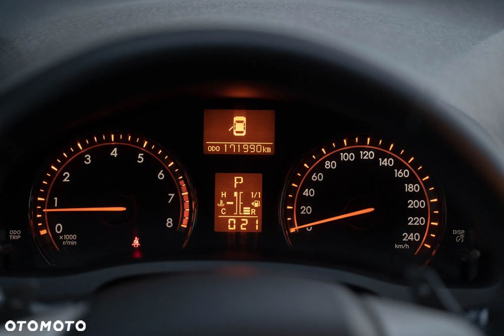 Toyota Avensis 1.8 Multidrive Business Edition - 19