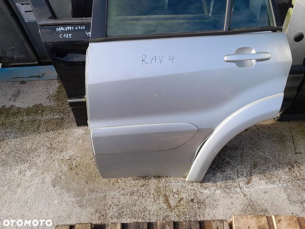 TOYOTA RAV4 II DRZWI LEWE TYLNE LEWY TYŁ - 1