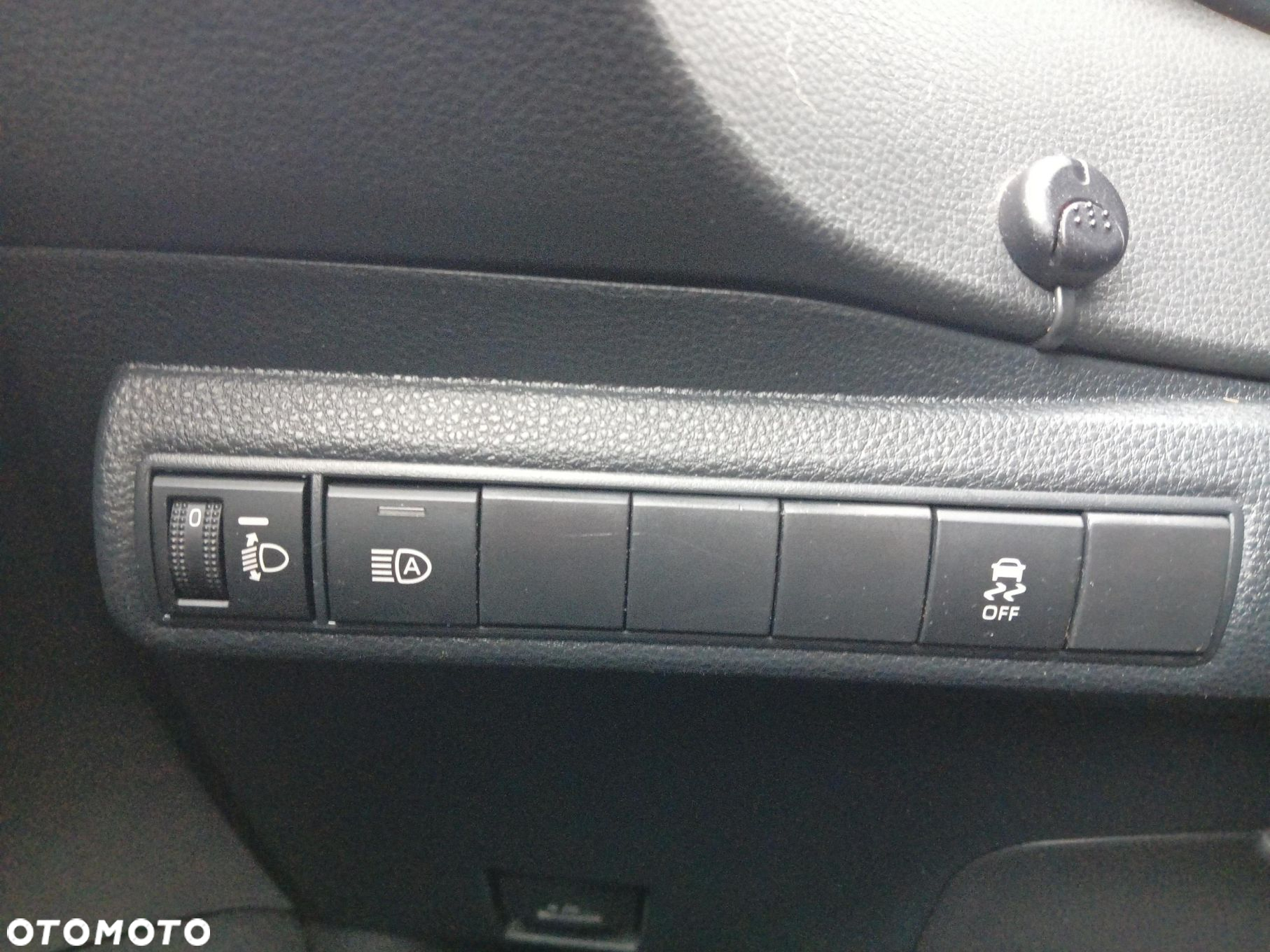 Toyota Corolla - 16