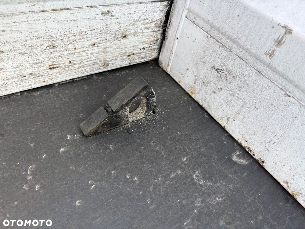 Mitsubishi Fuso Canter 3c13 - 9