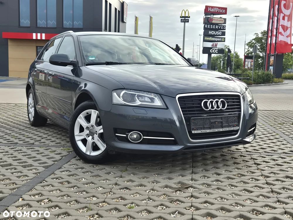 Audi A3 Sportback 1.2 TFSI Attraction - 2