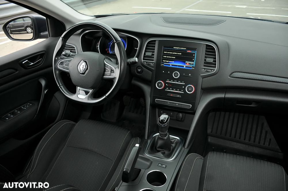 Renault Megane - 5