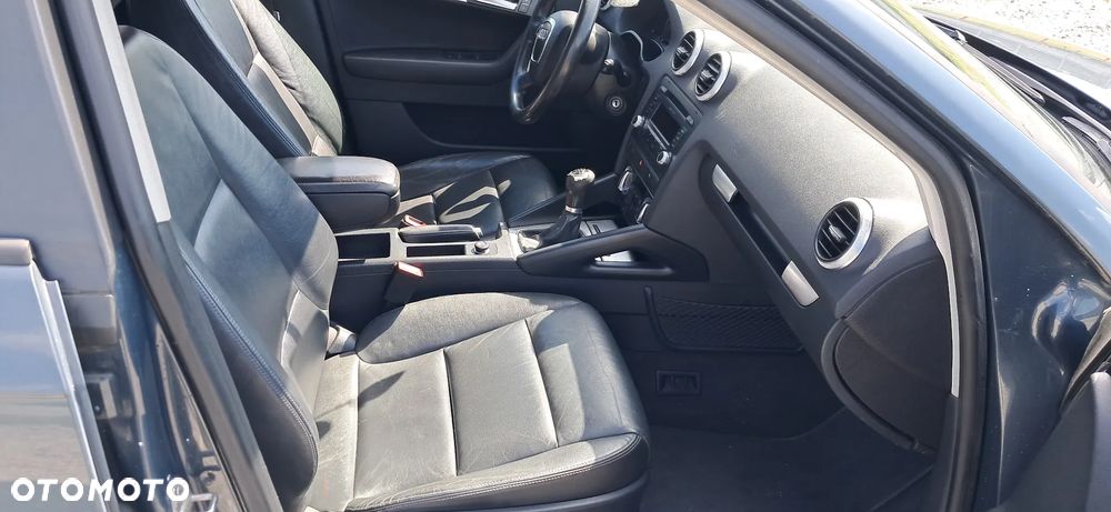 Audi A3 Sportback 1.6 TDI DPF Attraction - 13