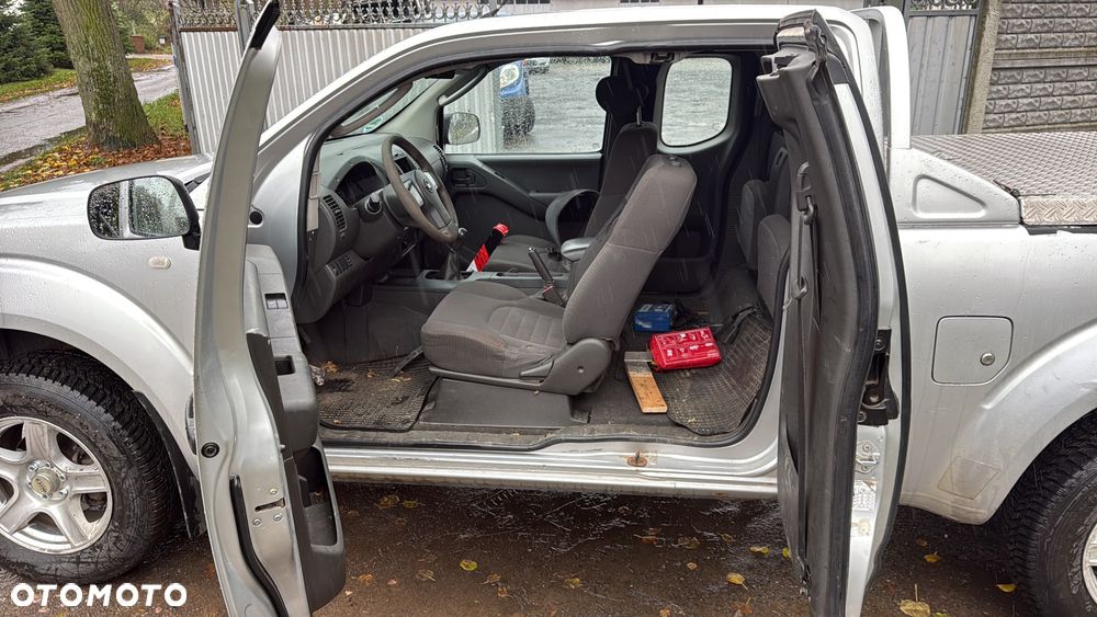 Nissan Navara 2.5 D FE - 16