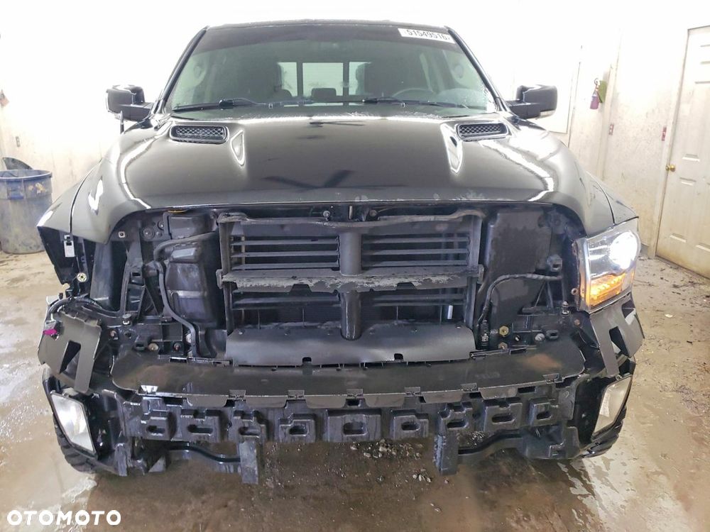 Dodge RAM 5.7 4x4 - 5
