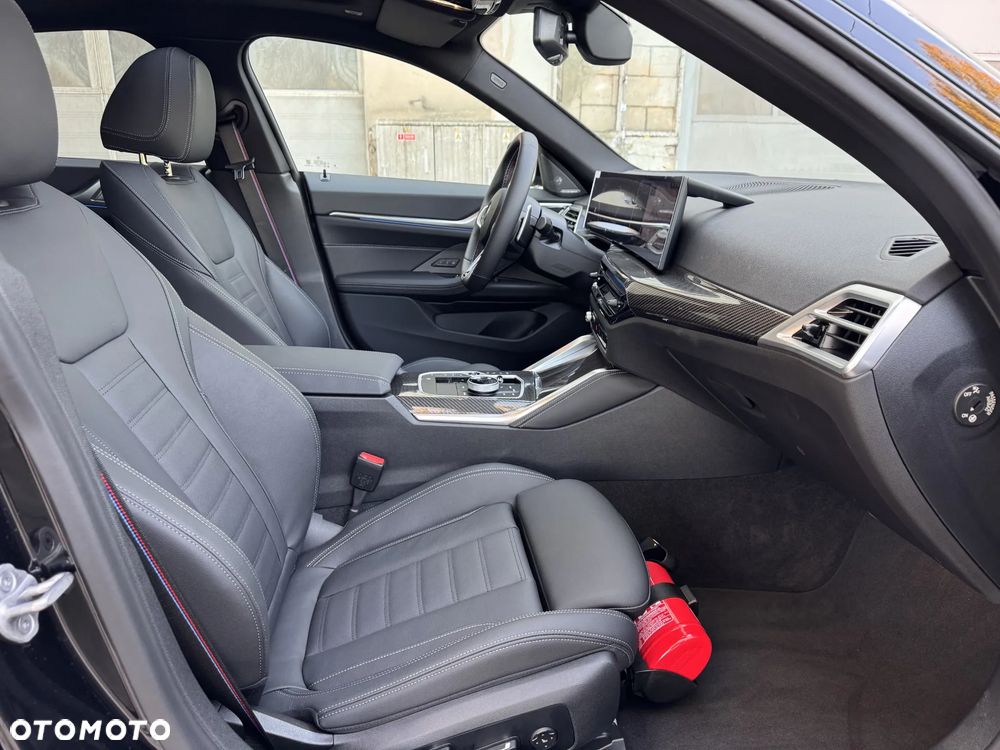 BMW Seria 4 M440i xDrive mHEV - 17