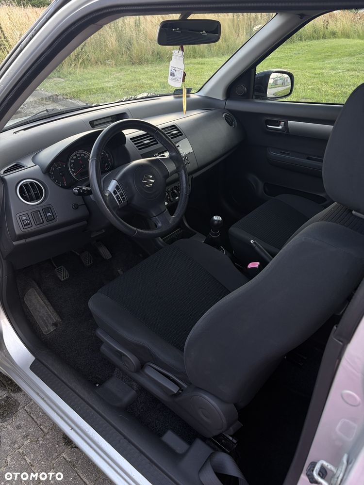 Suzuki Swift - 6