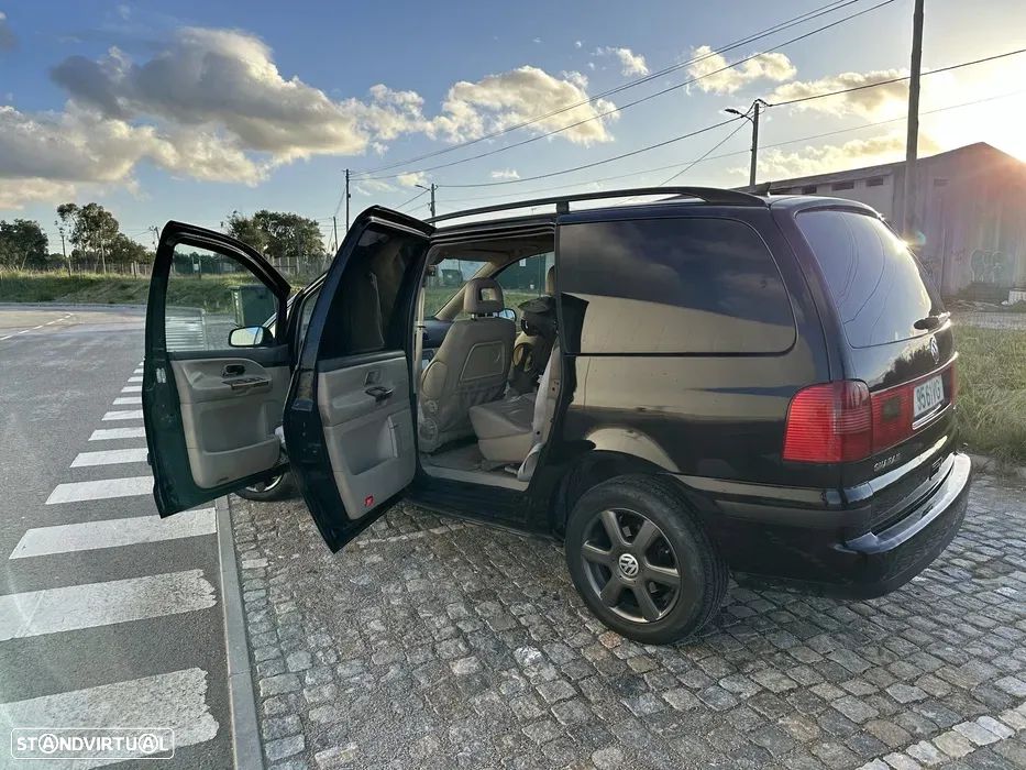 VW Sharan 1.9 TDi Highline Tip - 4