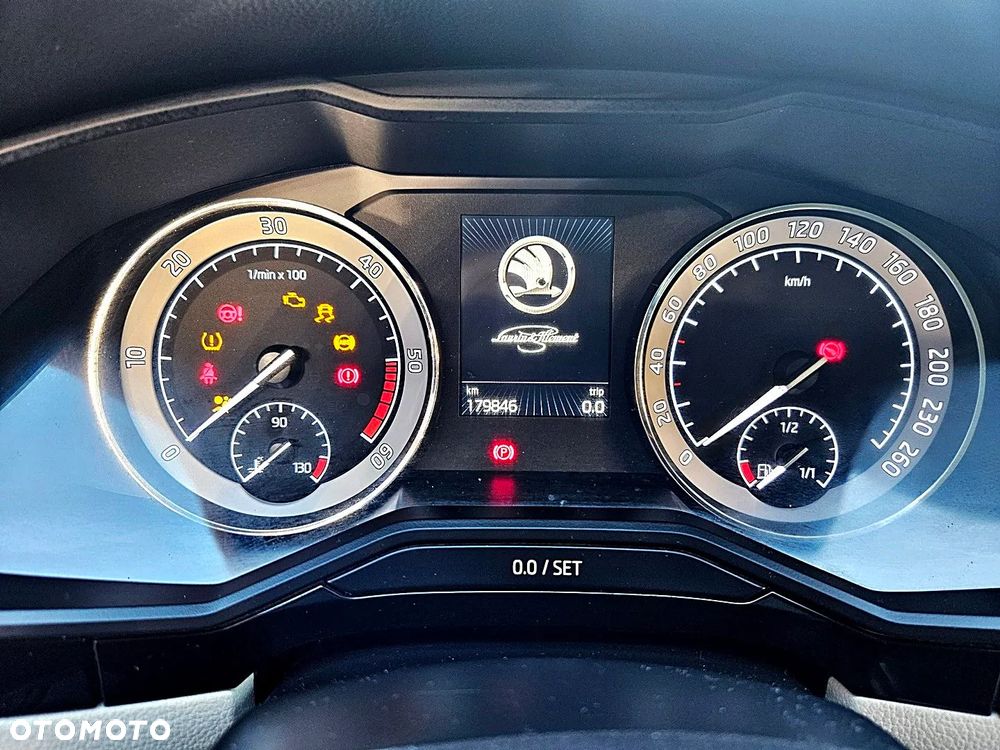Skoda Superb 2.0 TDI DSG L&K - 17
