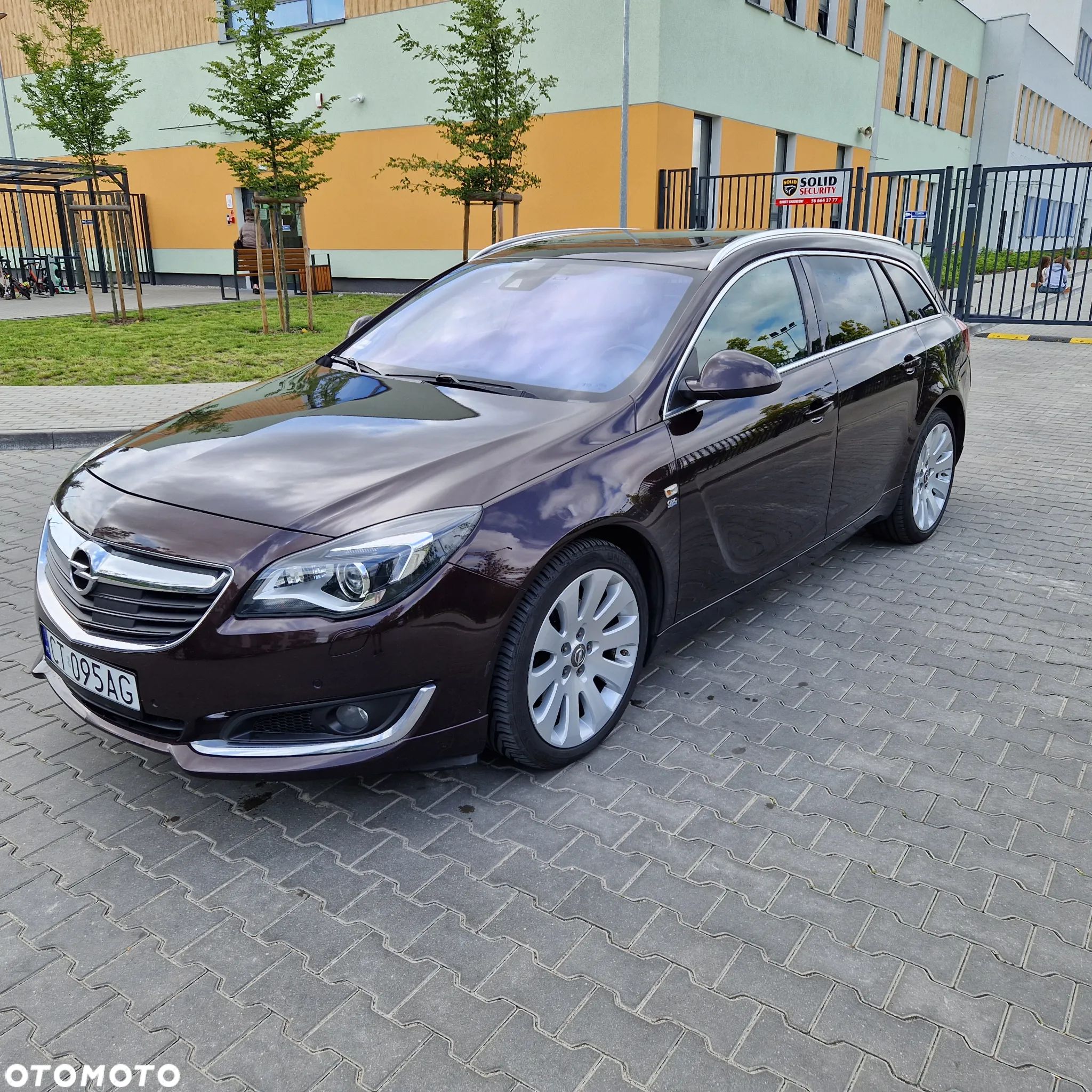 Opel Insignia - 1