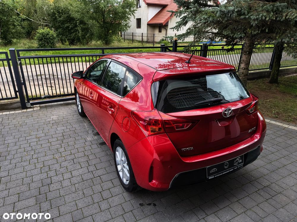 Toyota Auris 1.6 Valvematic Executive - 4