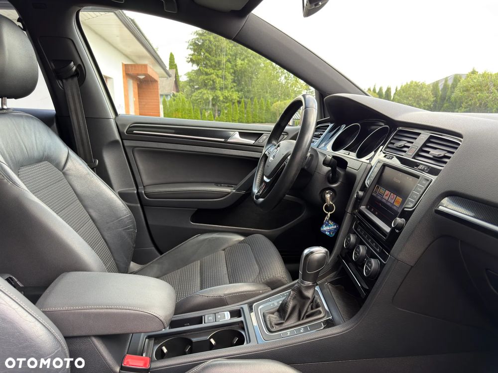 Volkswagen Golf 2.0 TDI (BlueMotion Technology) DSG Comfortline - 35