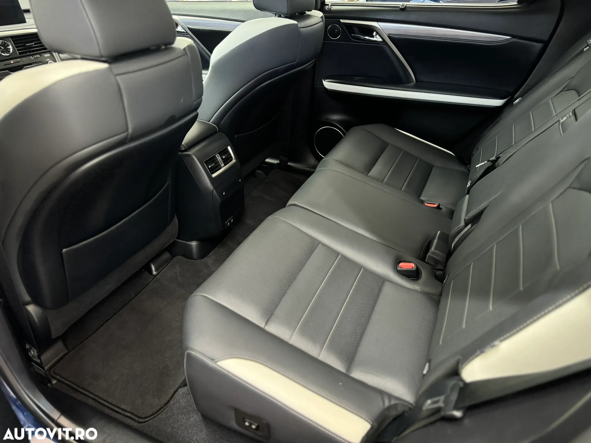 Lexus Seria RX 450h AWD F Sport Plus - 37