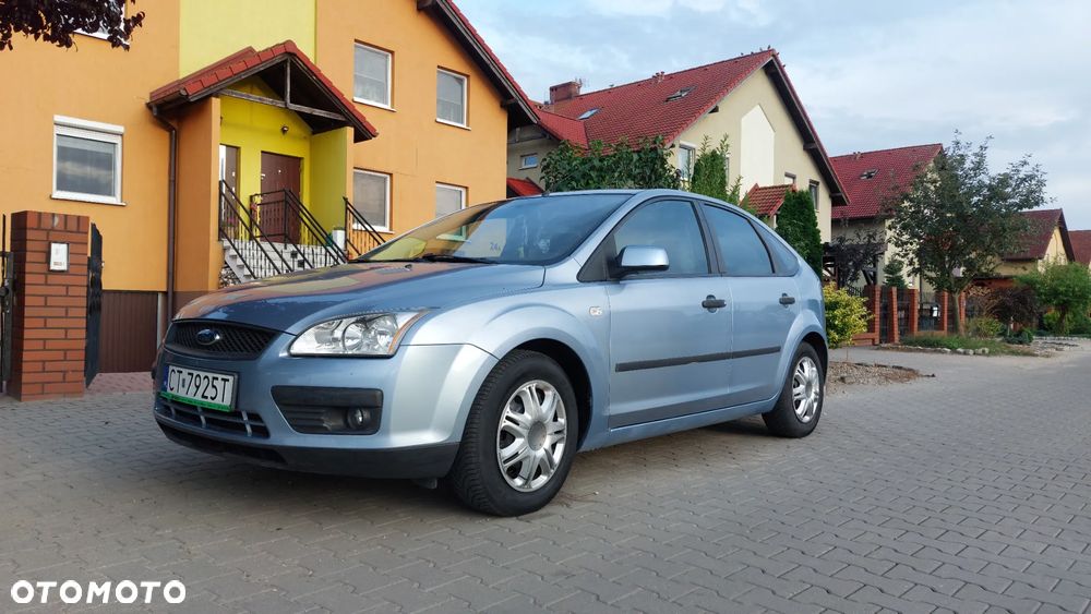 Ford Focus 1.6 Ambiente - 4