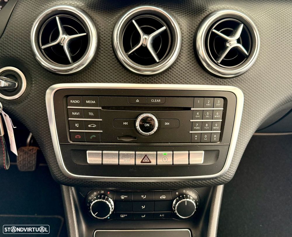 Mercedes-Benz A 180 d AMG Line - 15