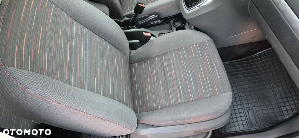 Ford C-MAX 1.8 Ambiente - 21