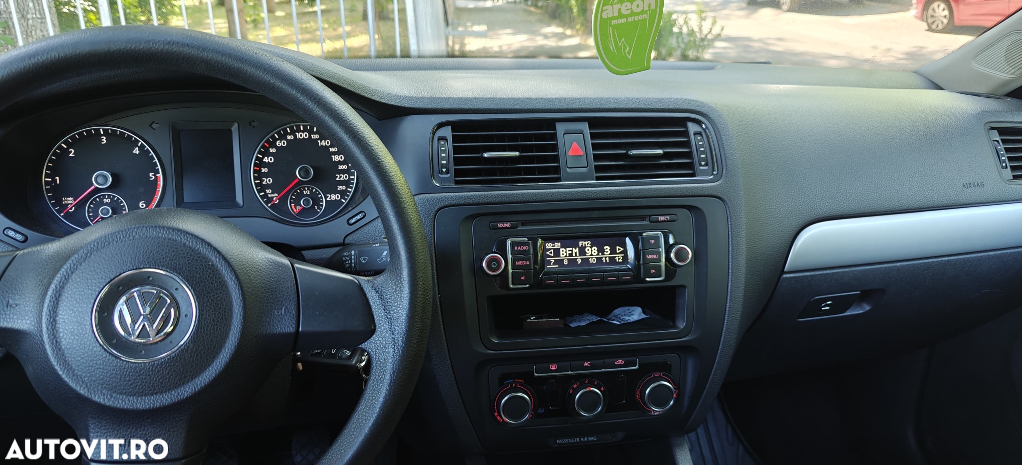 Volkswagen Jetta 1.6 TDI DPF Trendline - 8