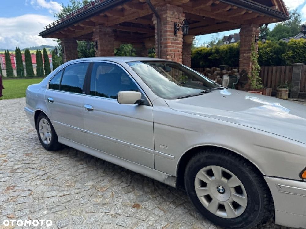 BMW Seria 5 520i Touring Edition Lifestyle - 4