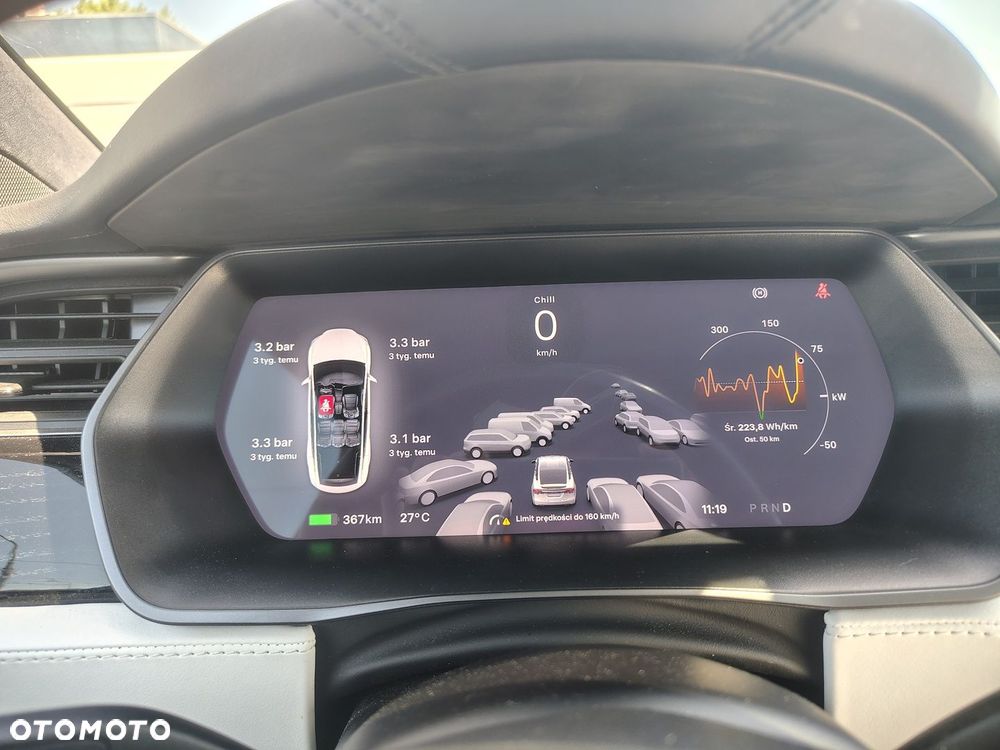 Tesla Model X - 19