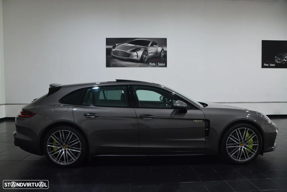 Porsche Panamera Sport Turismo Turbo S E-Hybrid - 17
