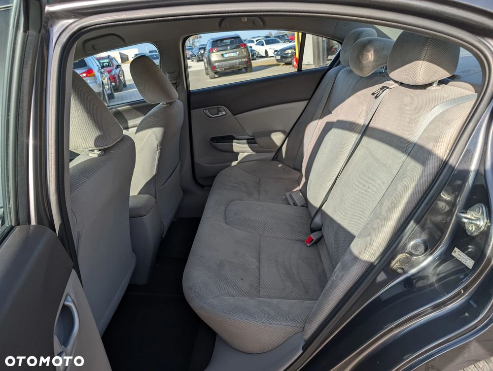 Honda Civic 1.8 Executive i-SHIFT - 36