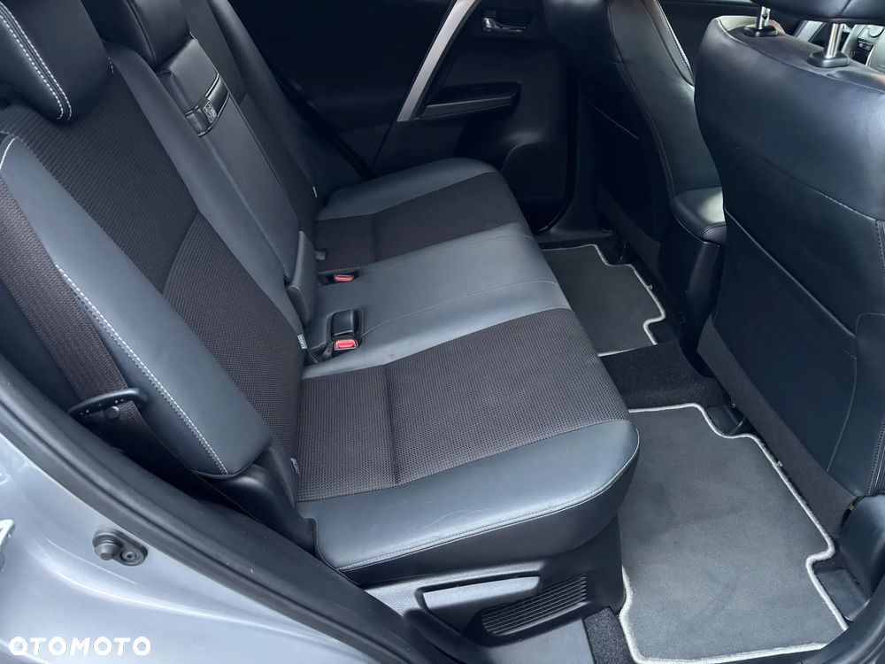 Toyota RAV4 2.5 4x4 Edition S+ - 9