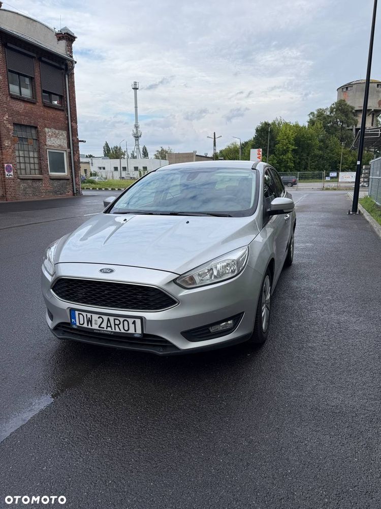 Ford Focus 1.6 Titanium - 1