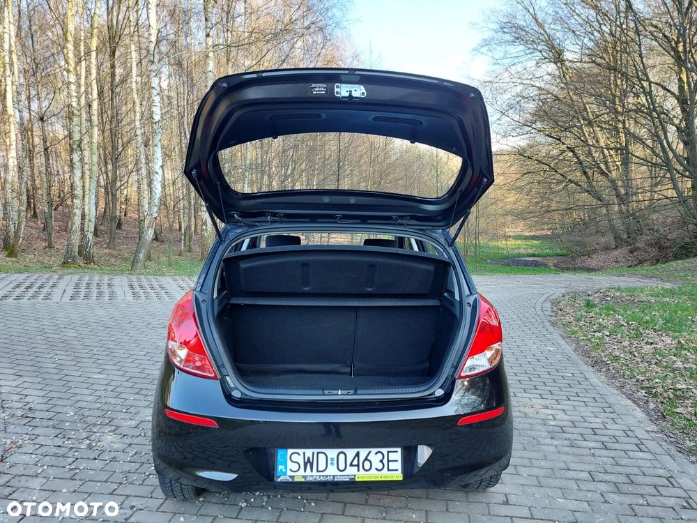Hyundai i20 1.25 Wersja Jubileuszowa - 34