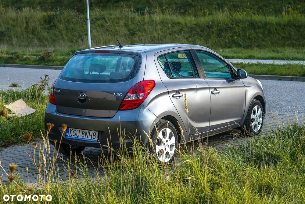 Hyundai i20 1.2 Comfort EU5 - 6