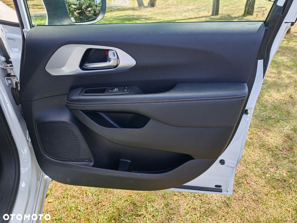 Chrysler Pacifica - 21