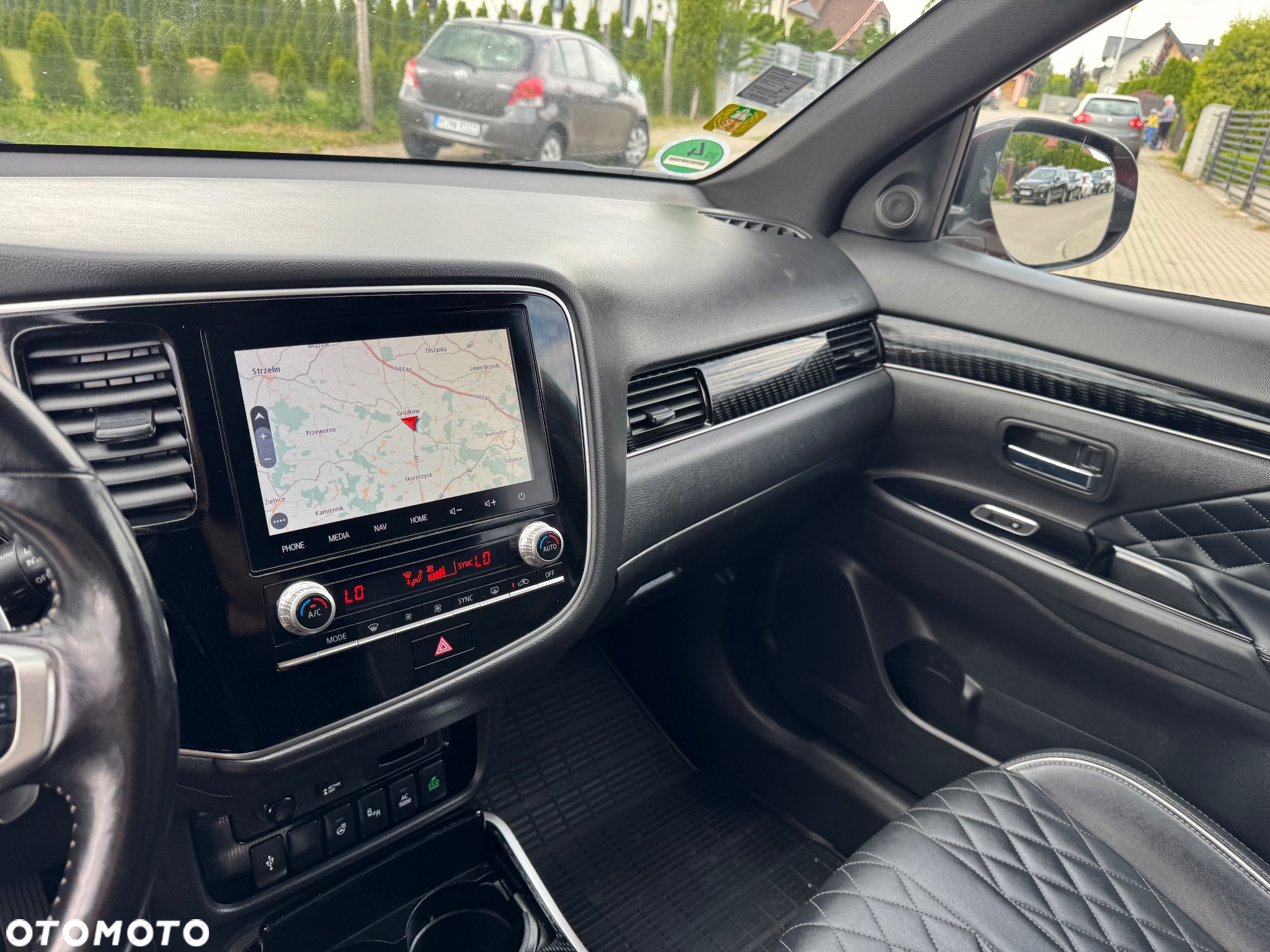 Mitsubishi Outlander 2.4 4WD Plug-In Hybrid Diamant+ - 31