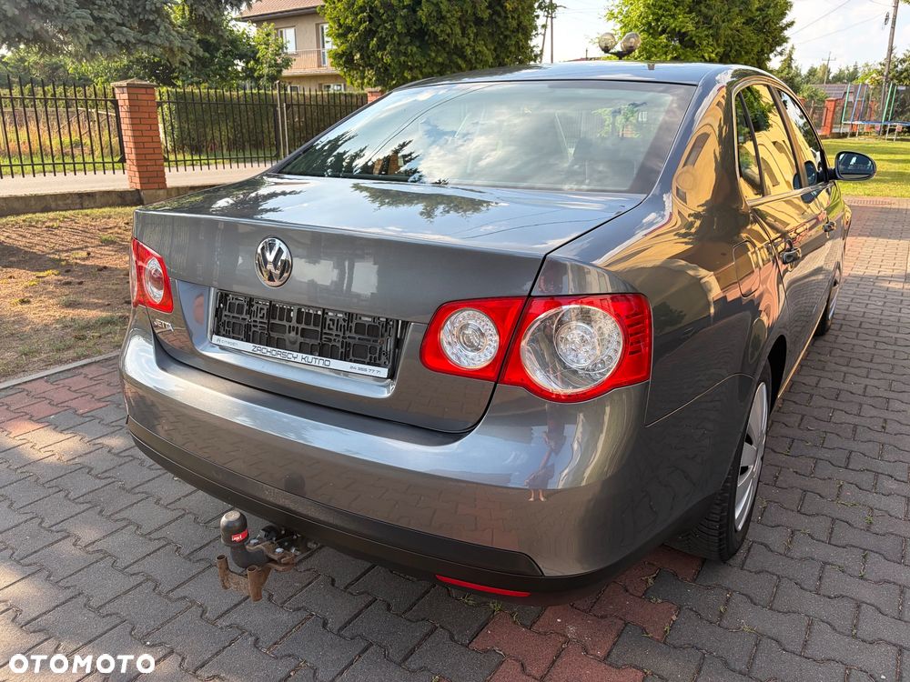 Volkswagen Jetta 1.6 Comfortline - 10