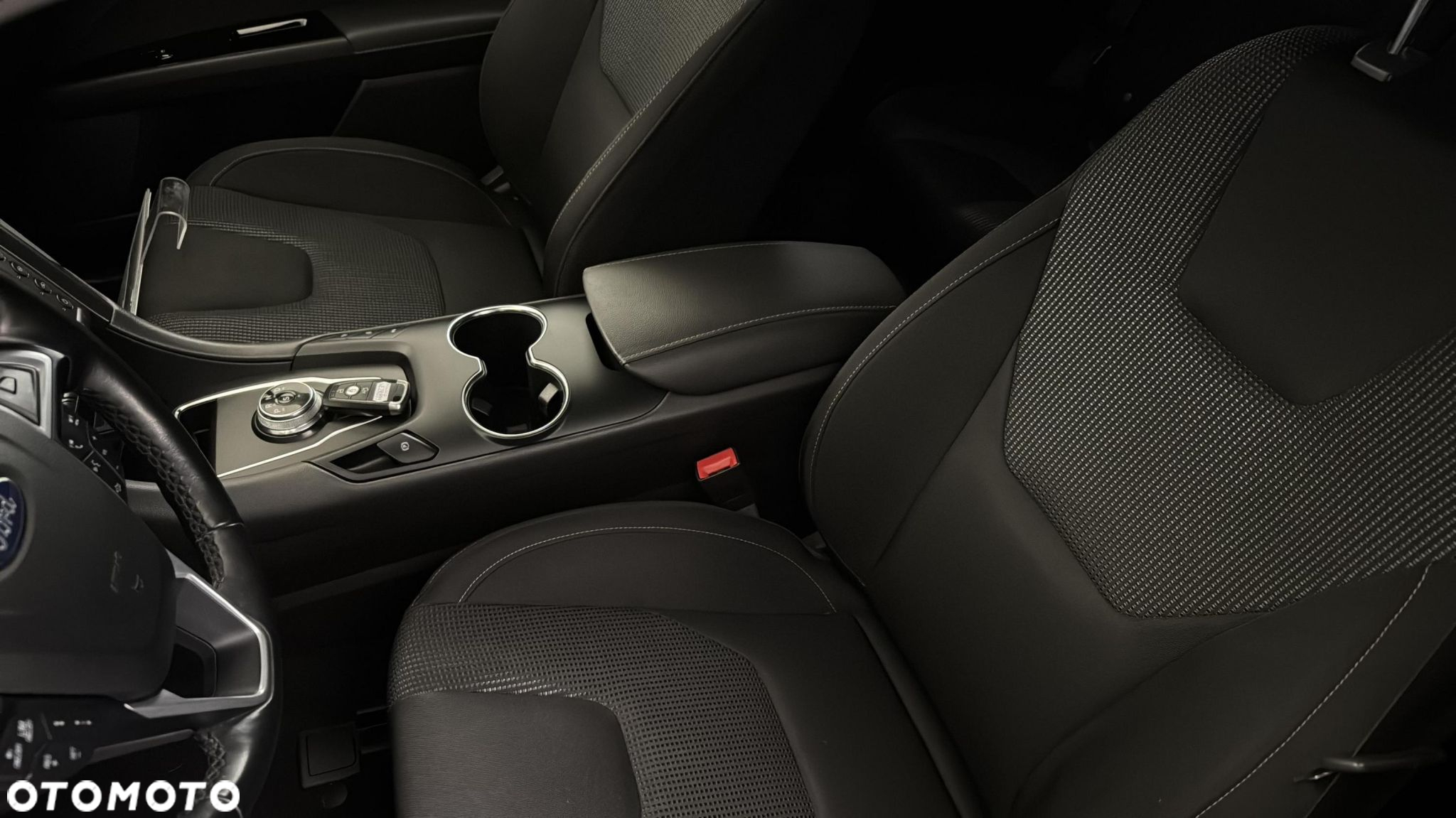 Ford Mondeo 2.0 EcoBlue Titanium - 12