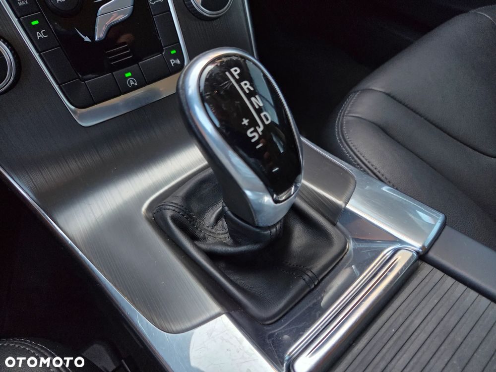 Volvo V60 D3 Geartronic Business Edition - 25