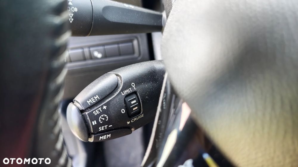 Peugeot 308 1.6 BlueHDi Active S&S - 17