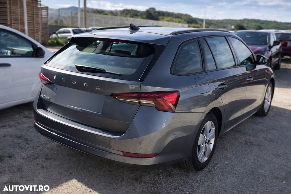 Skoda Octavia 2.0 TDI DSG Style - 4